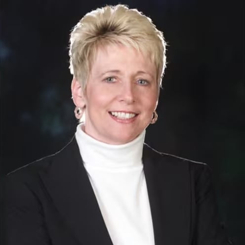 Tammy Smith Portland, OR Real Estate Agent Headshot