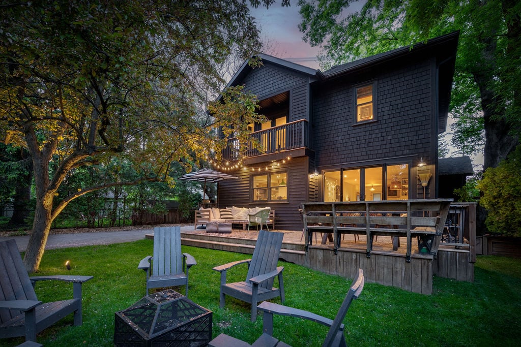52 Kerr Street, Oakville
