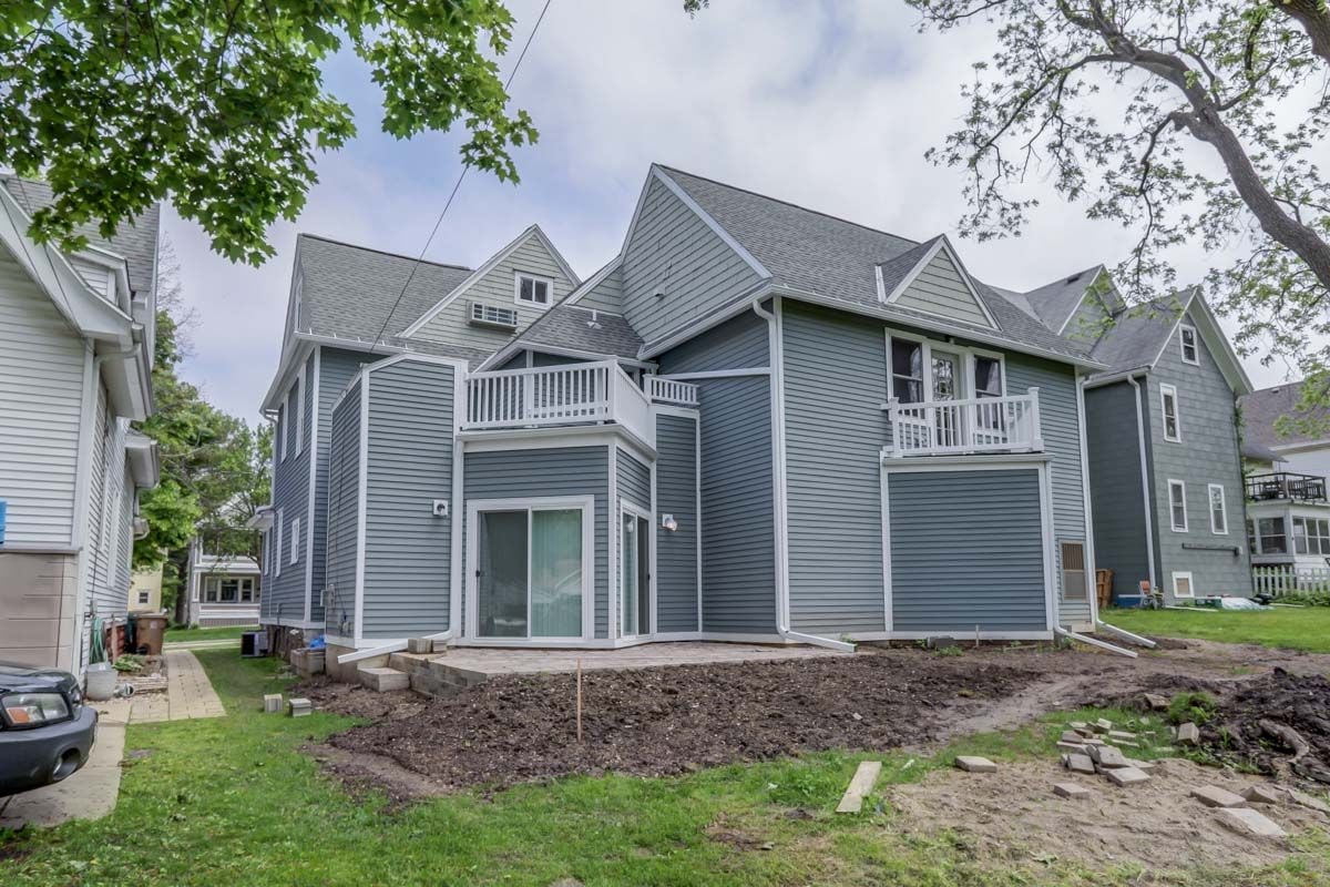 For Rent: 1213-15 Vilas Ave