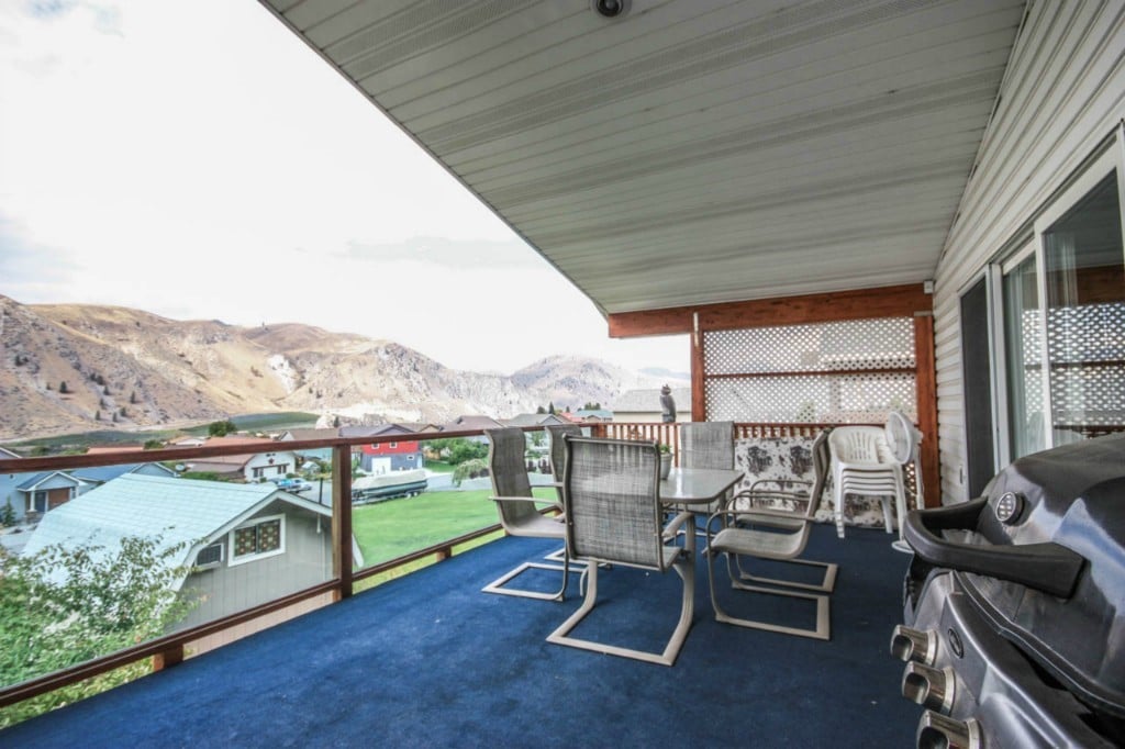 325 W Entiat Dr