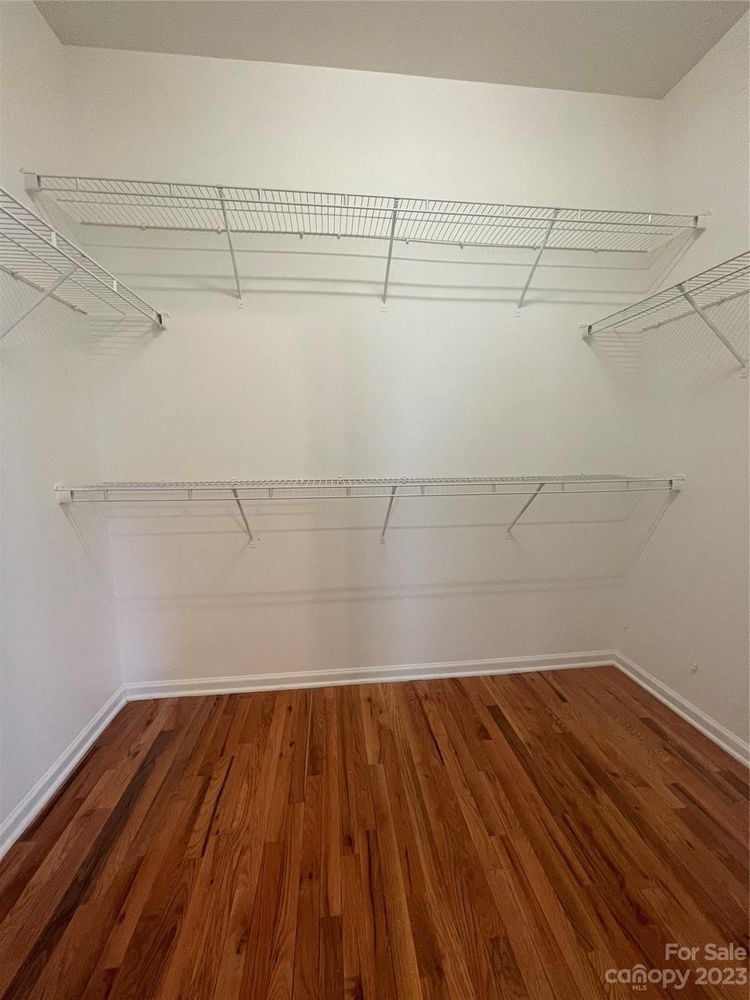1208 Rockwell View Rd