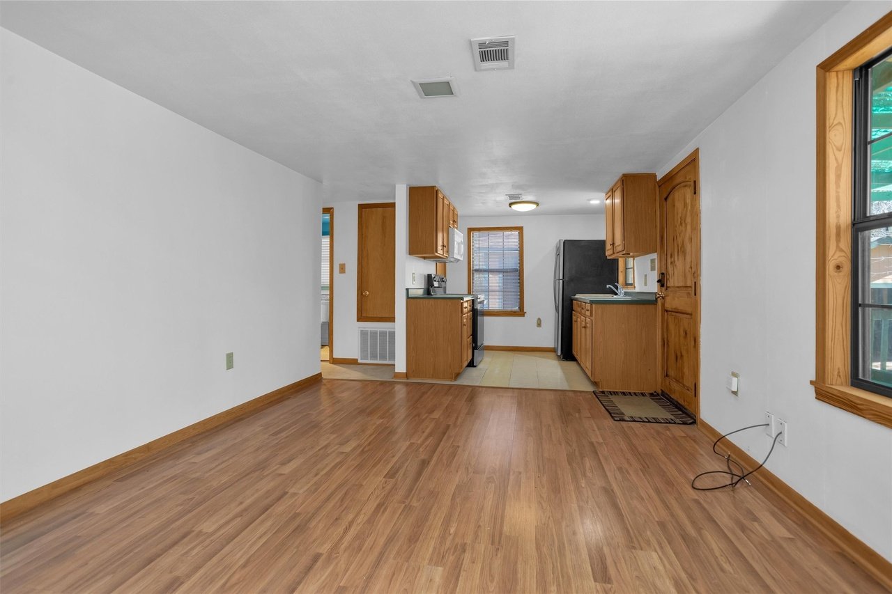 11163 Magnolia Dr