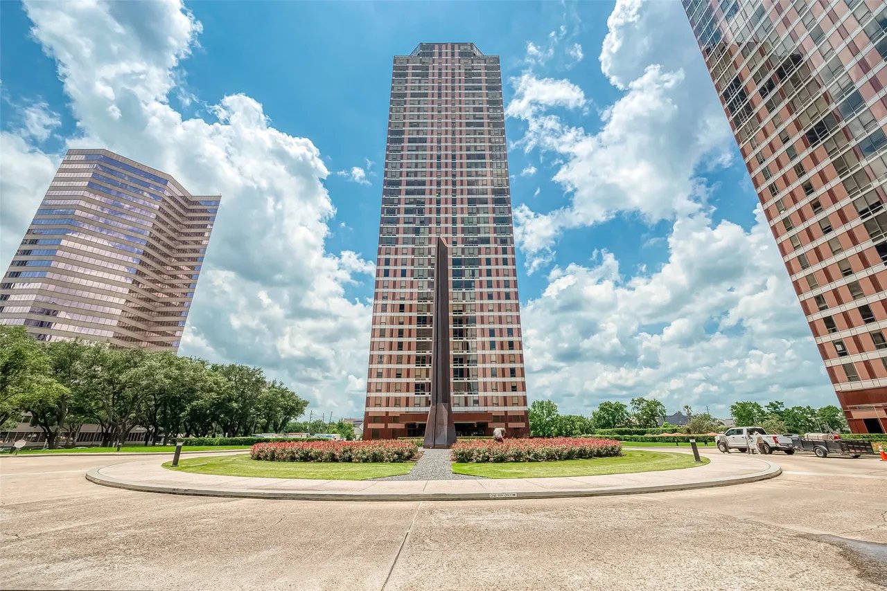 5110 San Felipe St Unit 32W