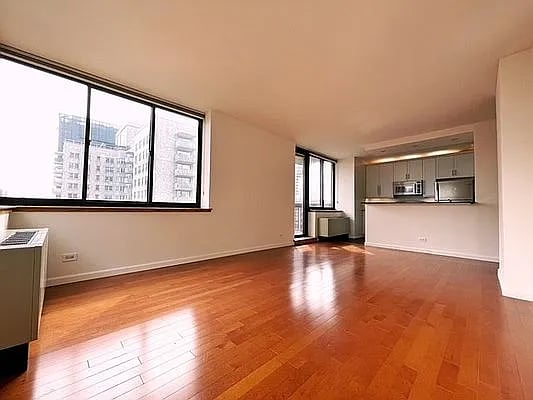 250 E 40th St, #28E