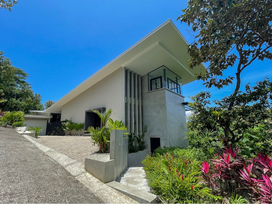 Modern Ocean View home, Gated Community