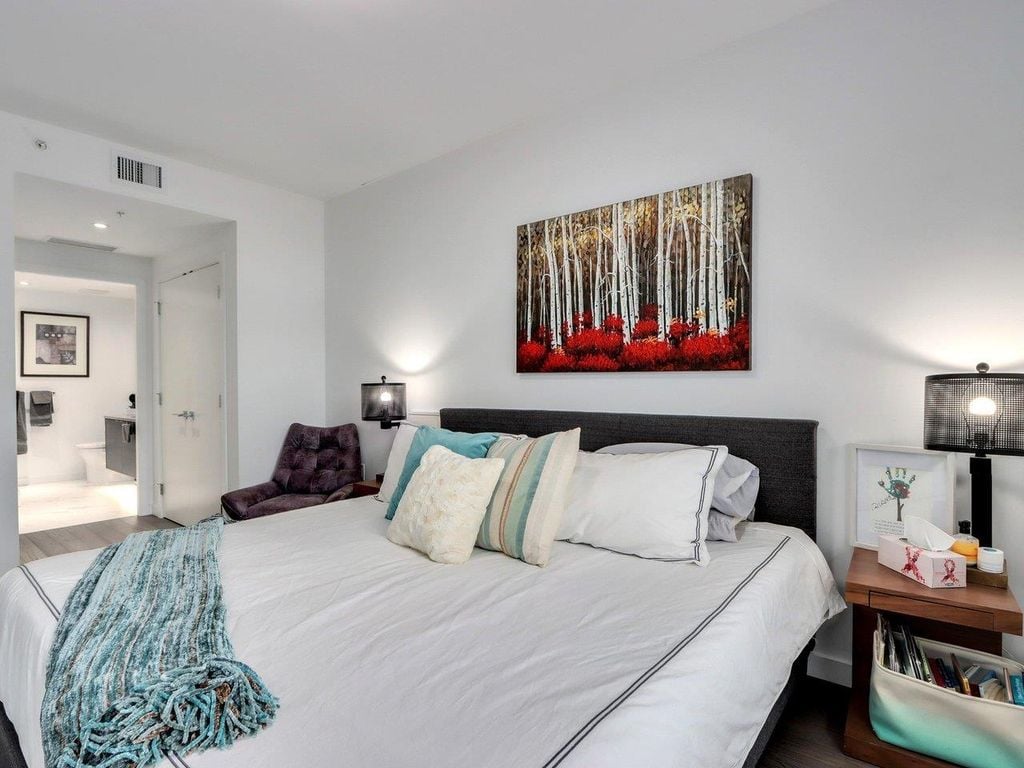 1688 Pullman Porter St, #905