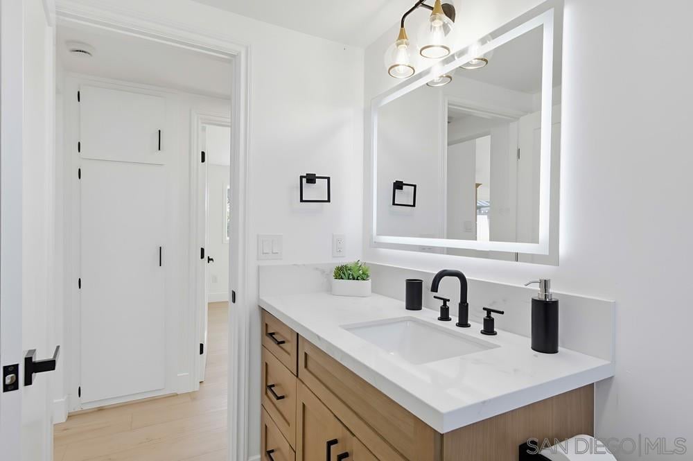 5165 Winthrop St San Diego CA 92117