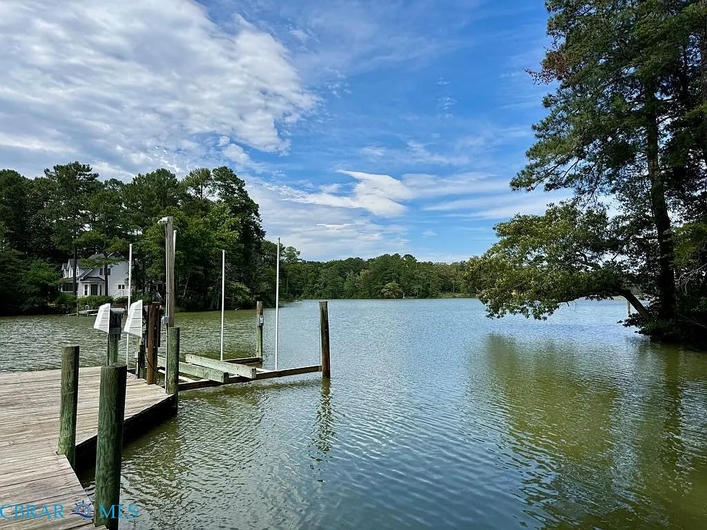 105 Emerald Cove Rd