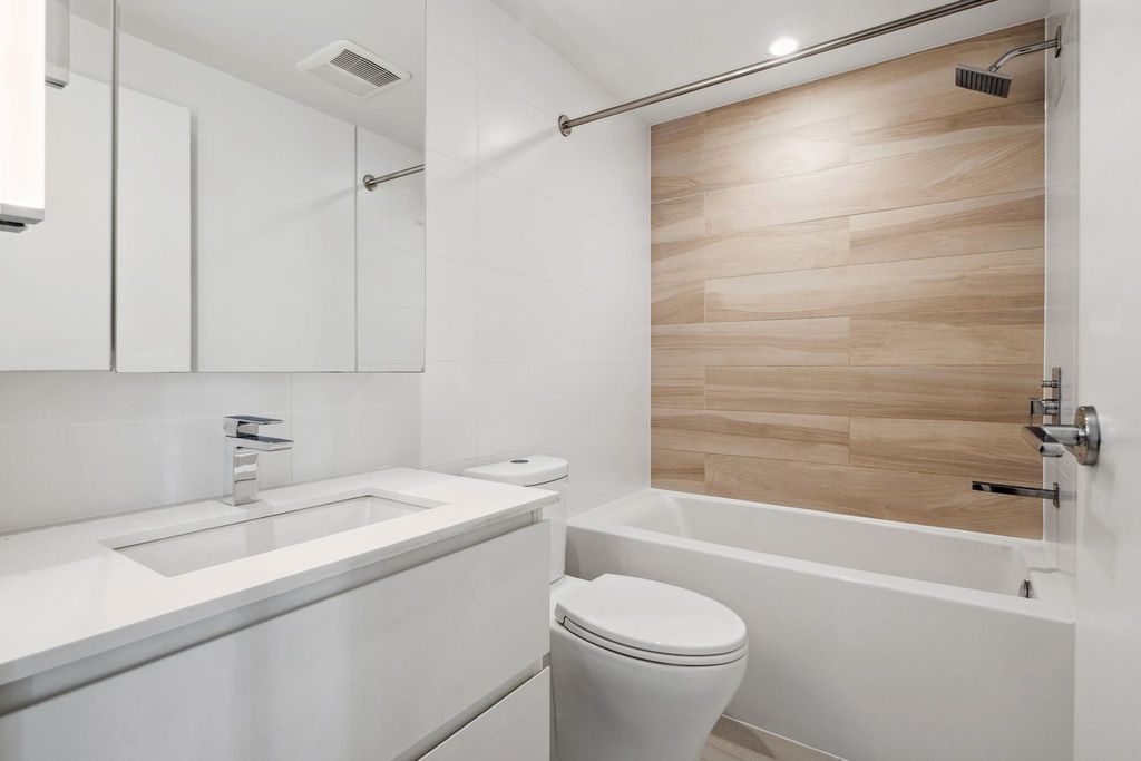 13615 Fraser Hwy, #1505