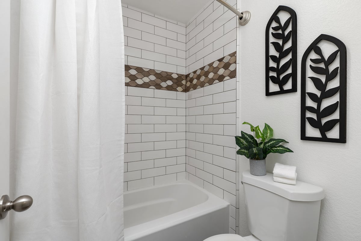 227 S Cross Creek Road, Unit D