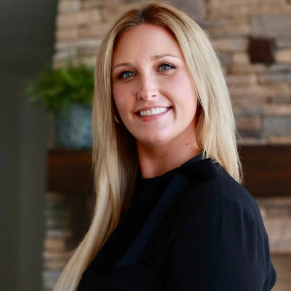 Tara Burke Greenville, SC Real Estate Headshot
