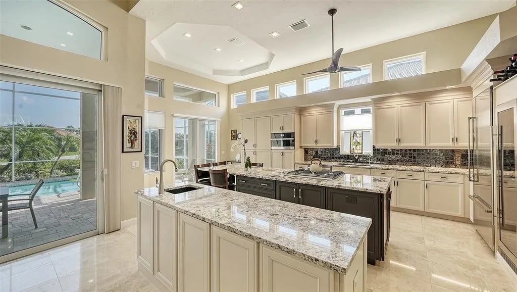 3542 Fair Oaks Ln