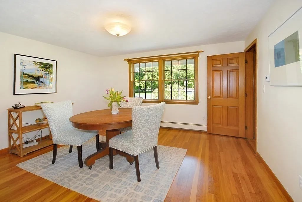 4 Farrar Rd
