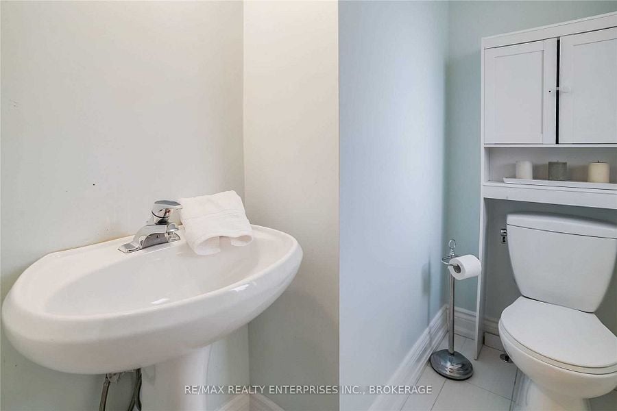 1810 South Sheridan Way Unit: Upper