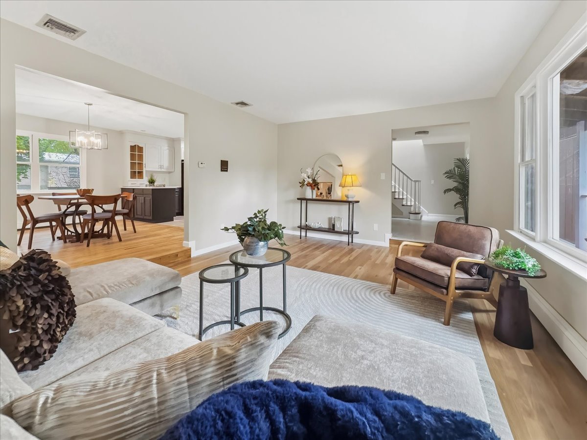 156 River Rd