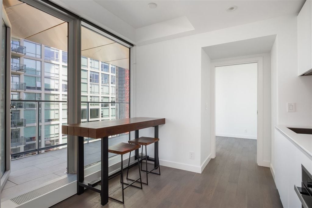 1480 Howe St, #2307