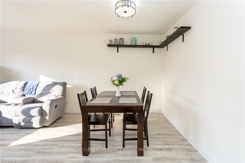 22 Thomas Janes Dr