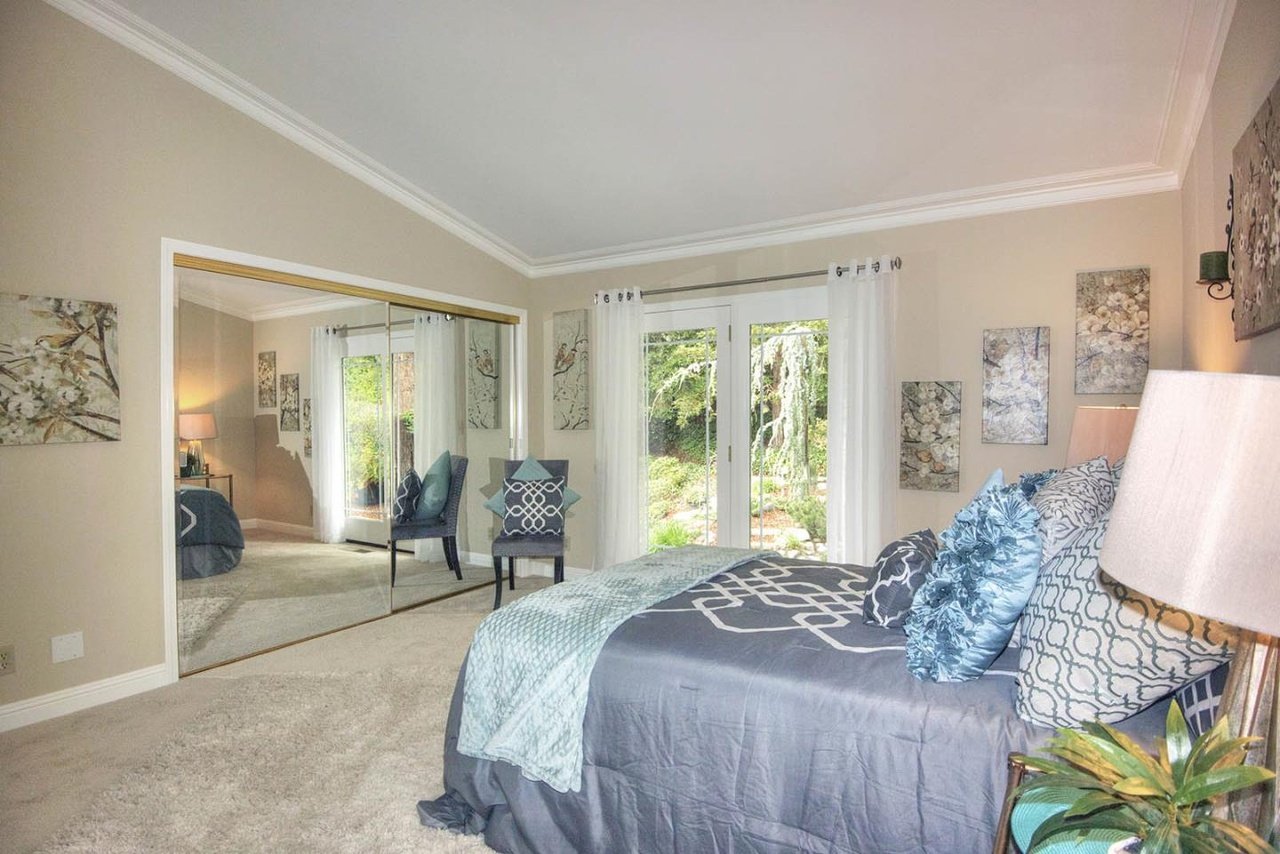 11332 Rolling Hills Dr