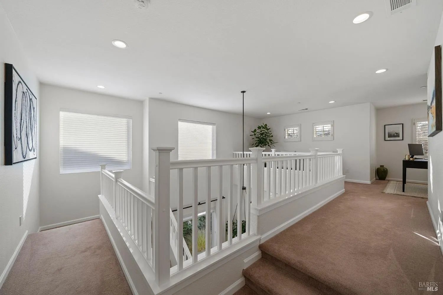 46 Waterbury Ln