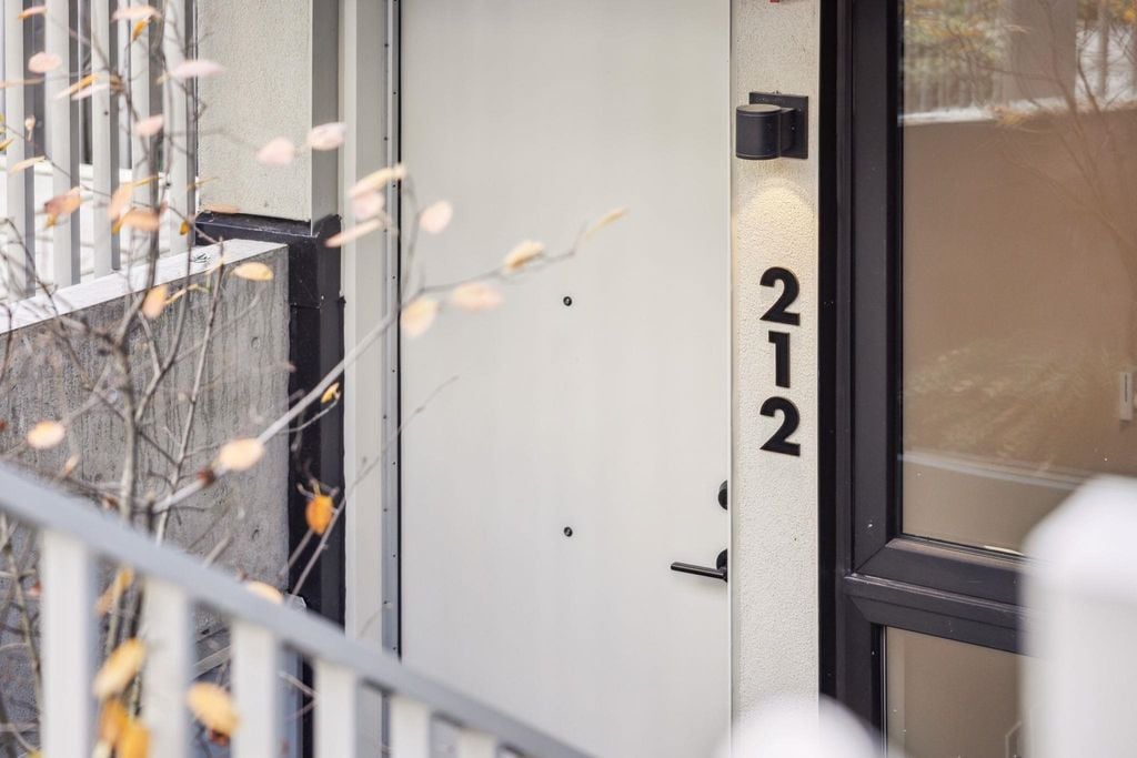 322 E 15th Ave, #212
