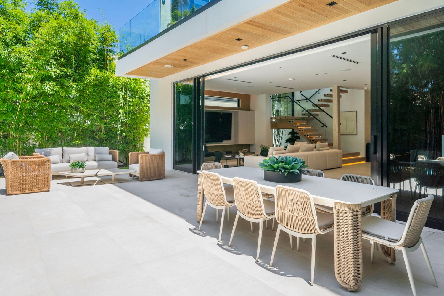 325 W 63rd St