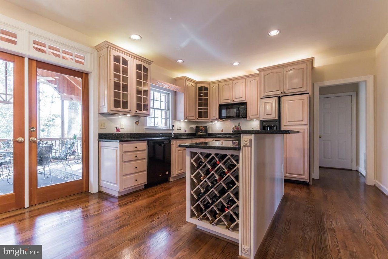 7413 Rocky Ravine Dr