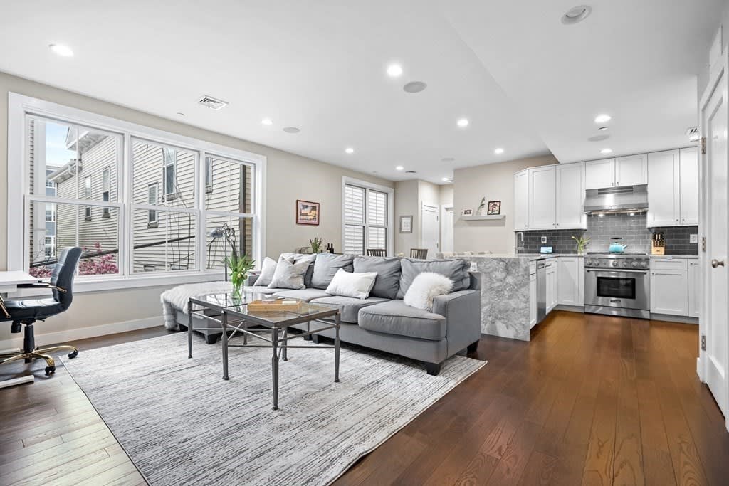 309 E Street, #22