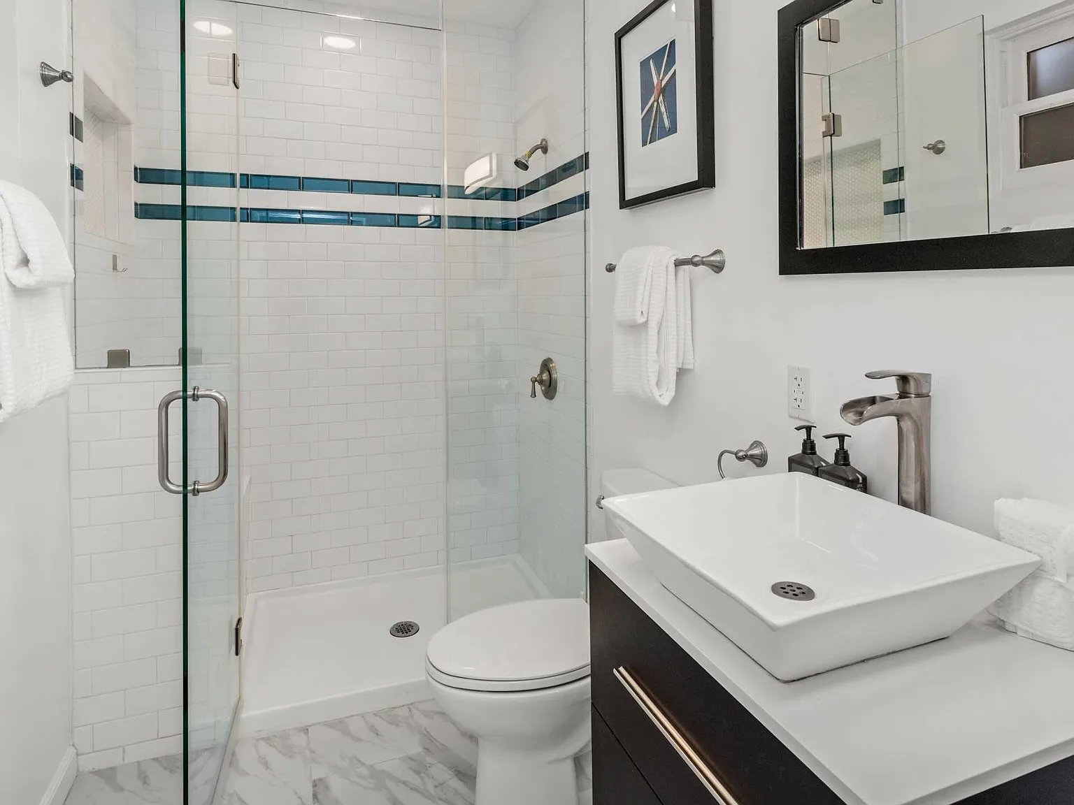 8823 Betty Way, West Hollywood 