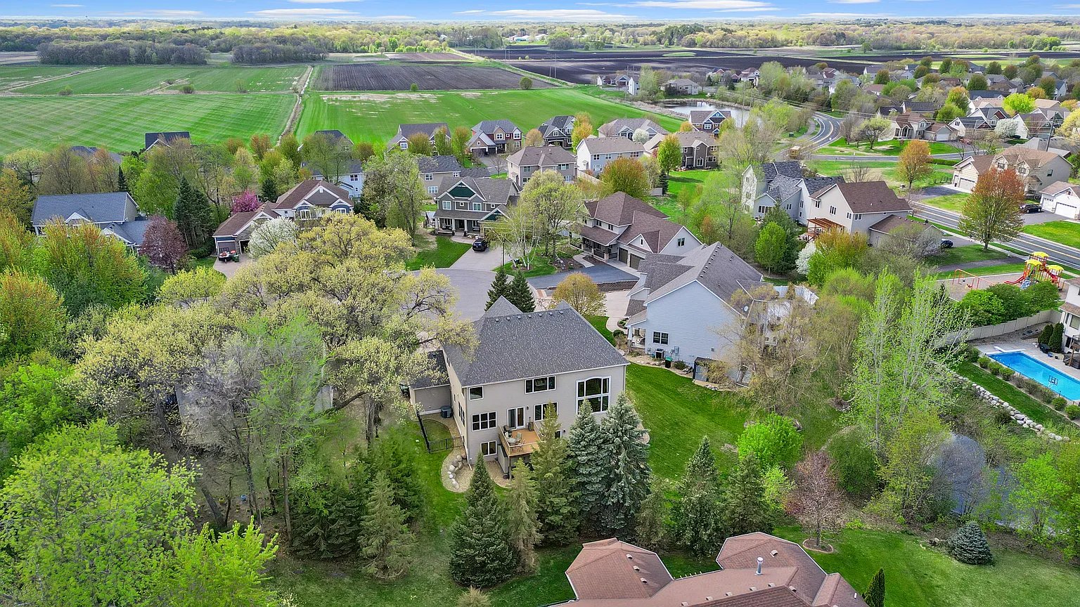 Hanson-Built Model Home on Quiet Cul-De-Sac