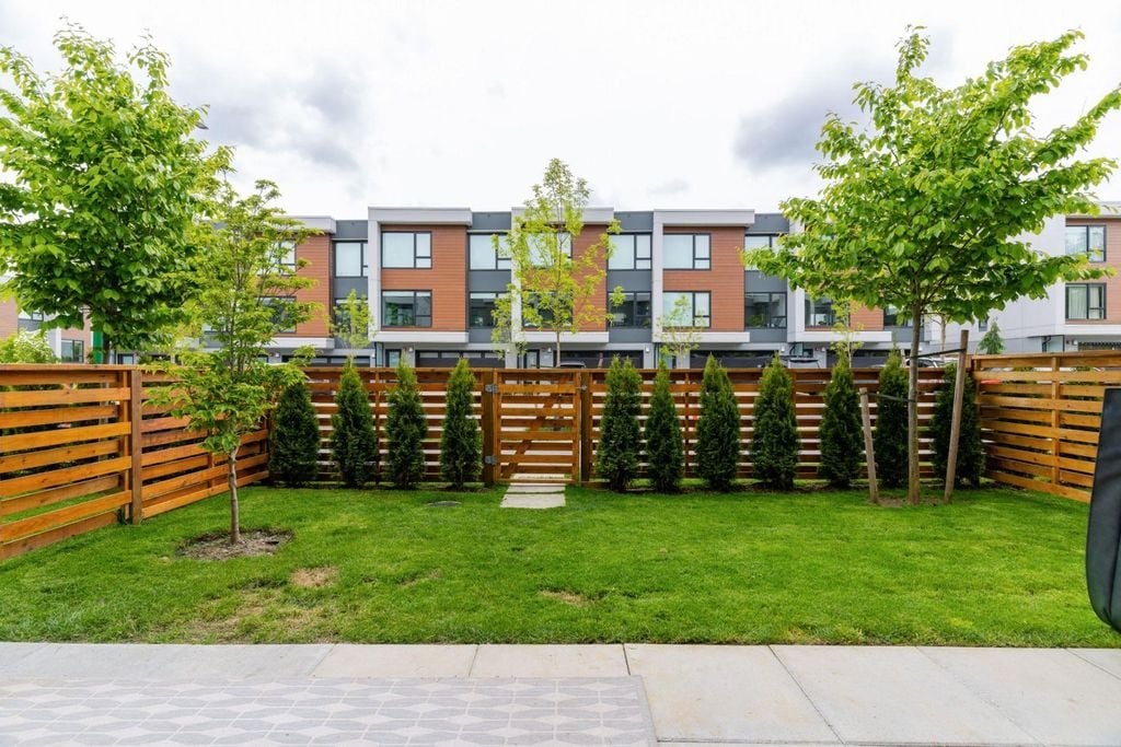 602 Lile Dr, #8