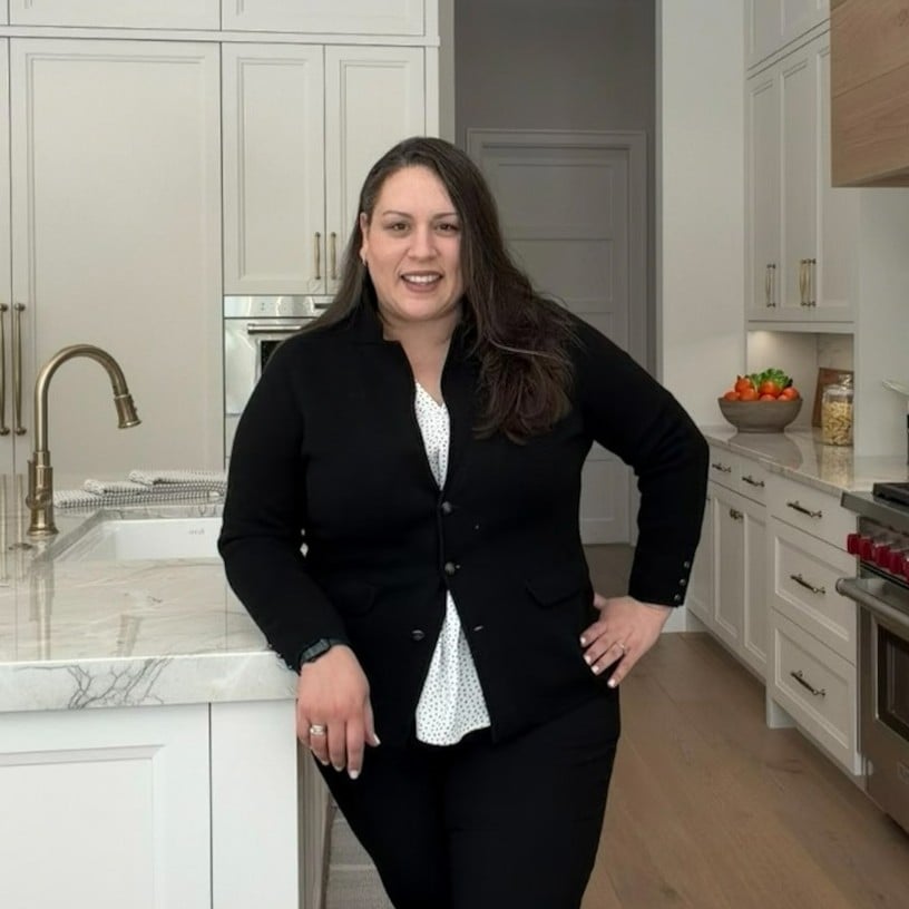 Abby Fraga	Naples, FL Real Estate Agent Headshot