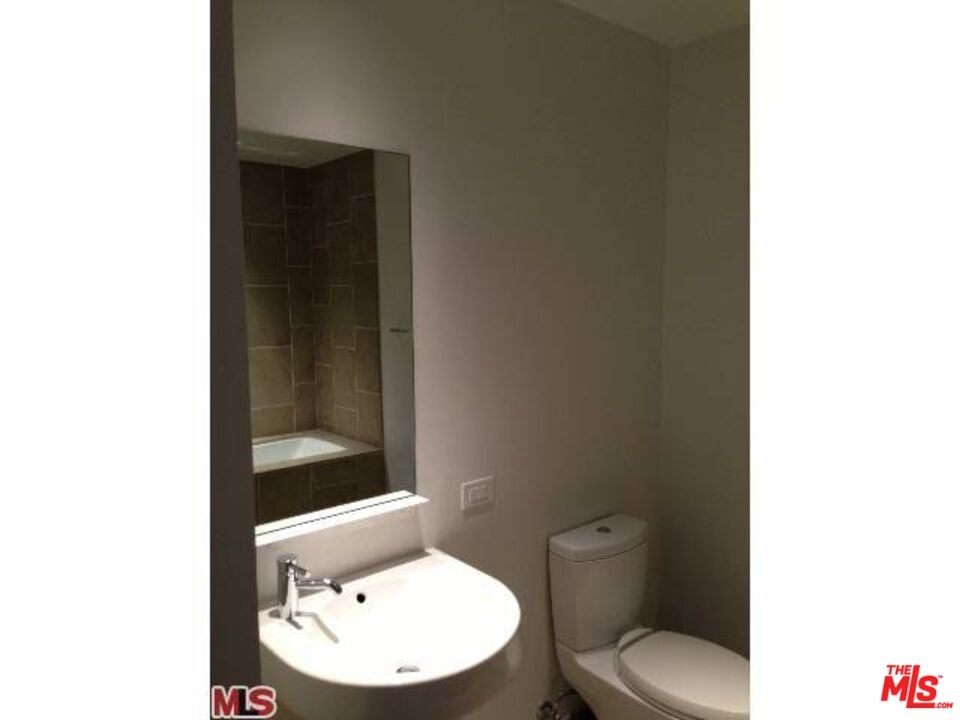 6250 Hollywood Blvd, #5F