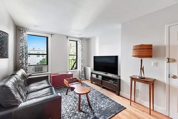 18 Tiffany Place Unit: 3LL