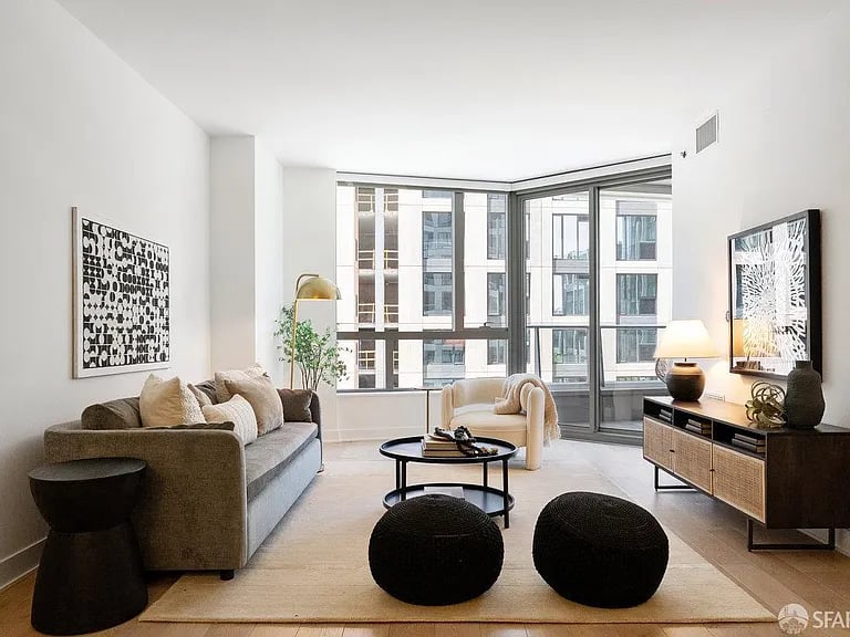318 Main Street #4E