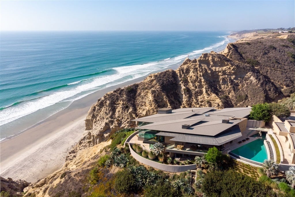 9828 La Jolla Farms Rd