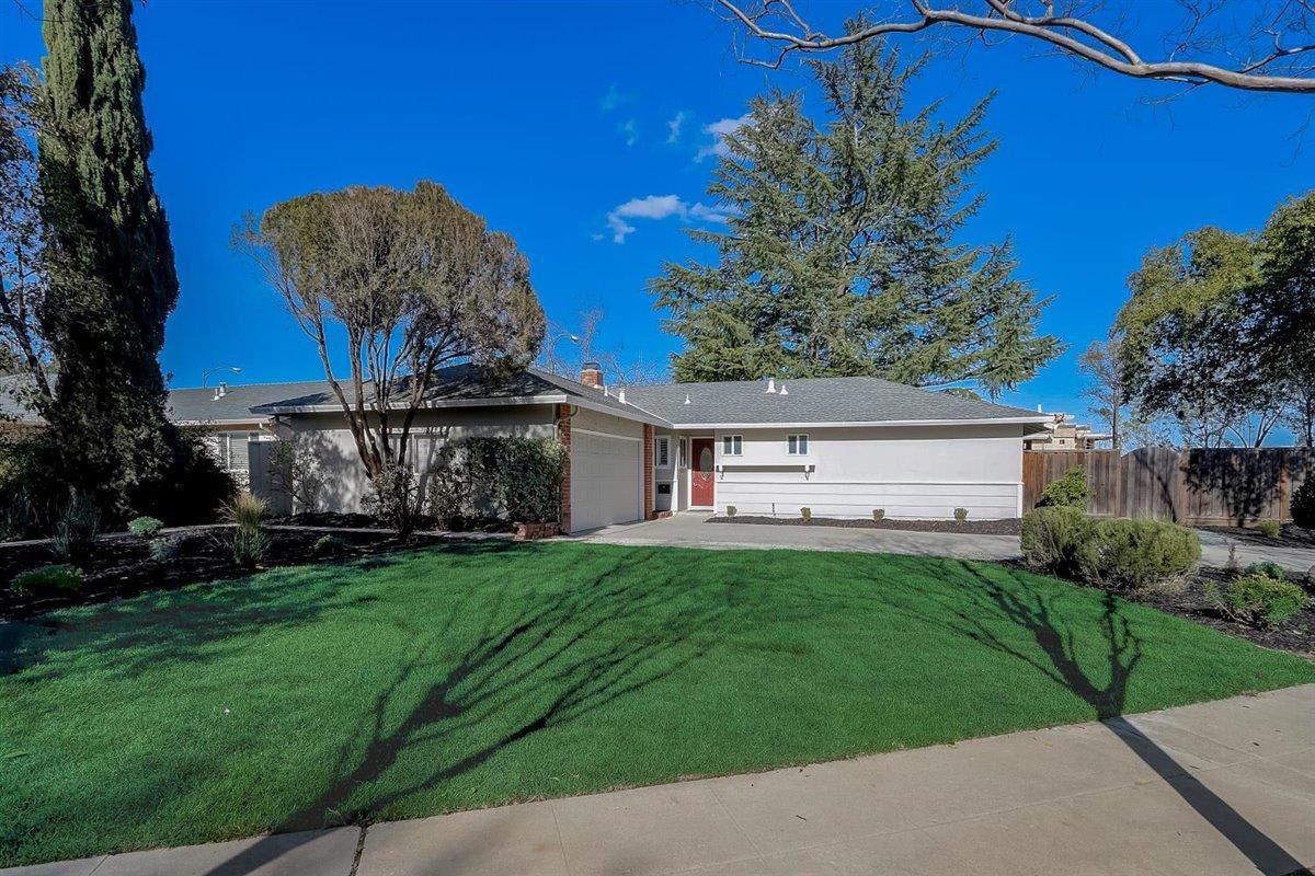 100 Highland Oaks Dr Los Gatos, CA, 95032