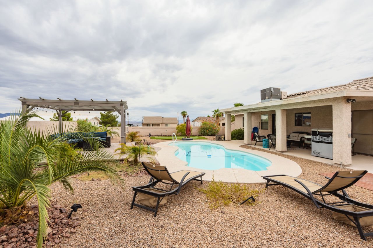 2870 Canyon Oak Dr