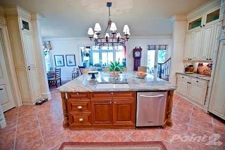 795 Vista Bluff Dr