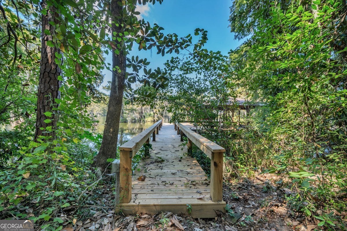 126 S Cedar Creek Rd