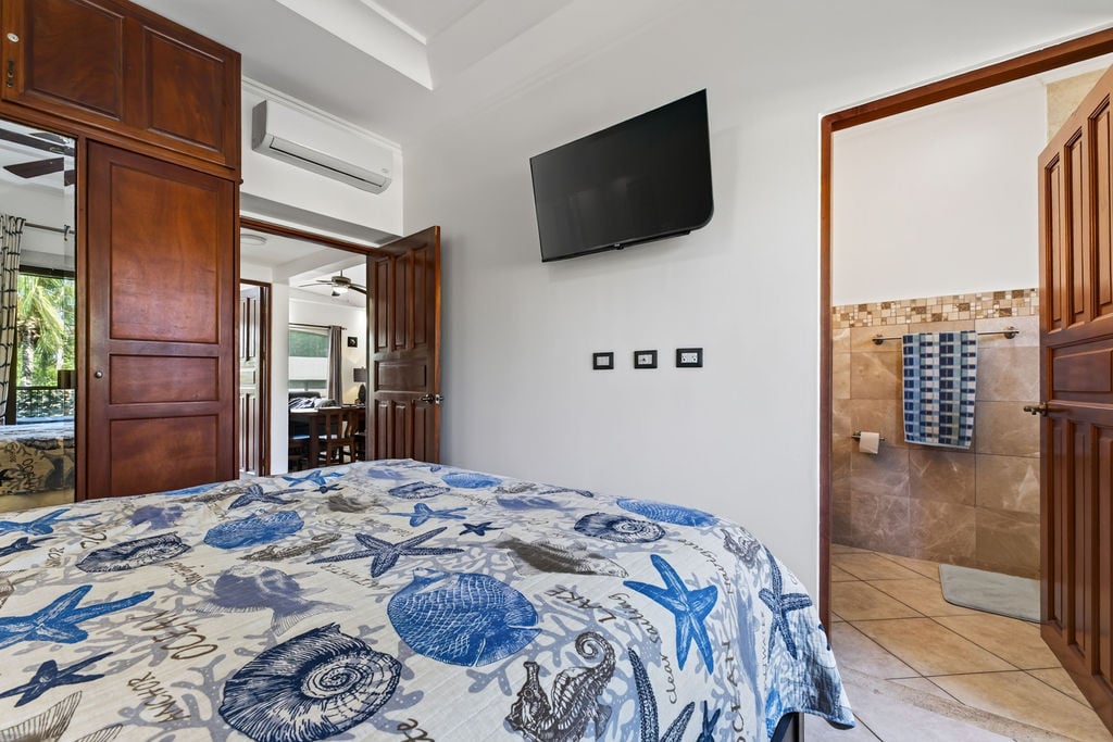 The Oaks #21 | Top-Floor, Turnkey Condo Minutes from Tamarindo