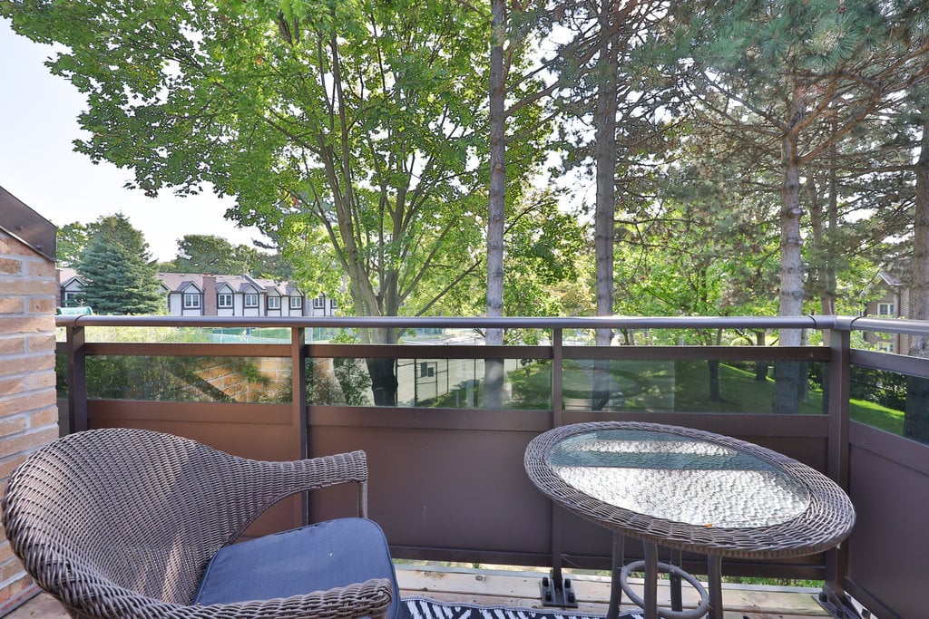 164-2120 Rathburn Rd E