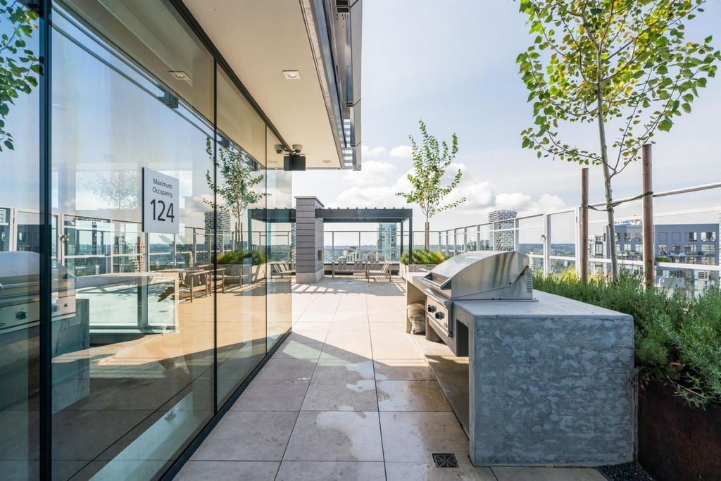 1111 Richards St, #2104