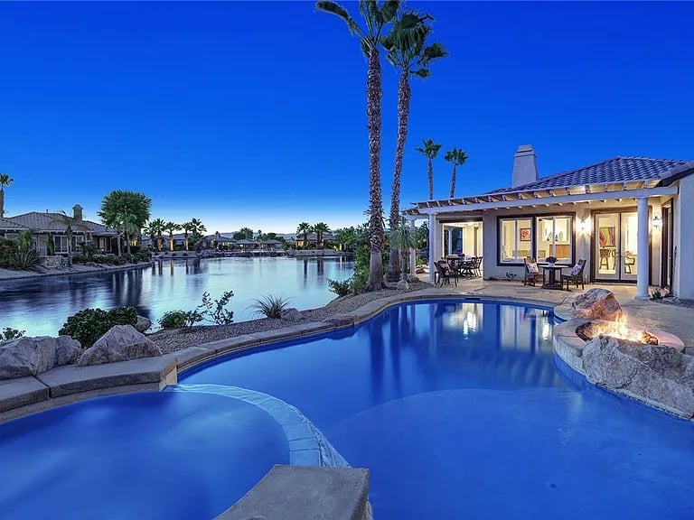 6 Pyramid Lake Ct
