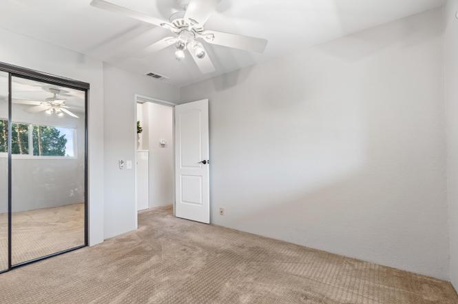 680 N Ashurst Court I213