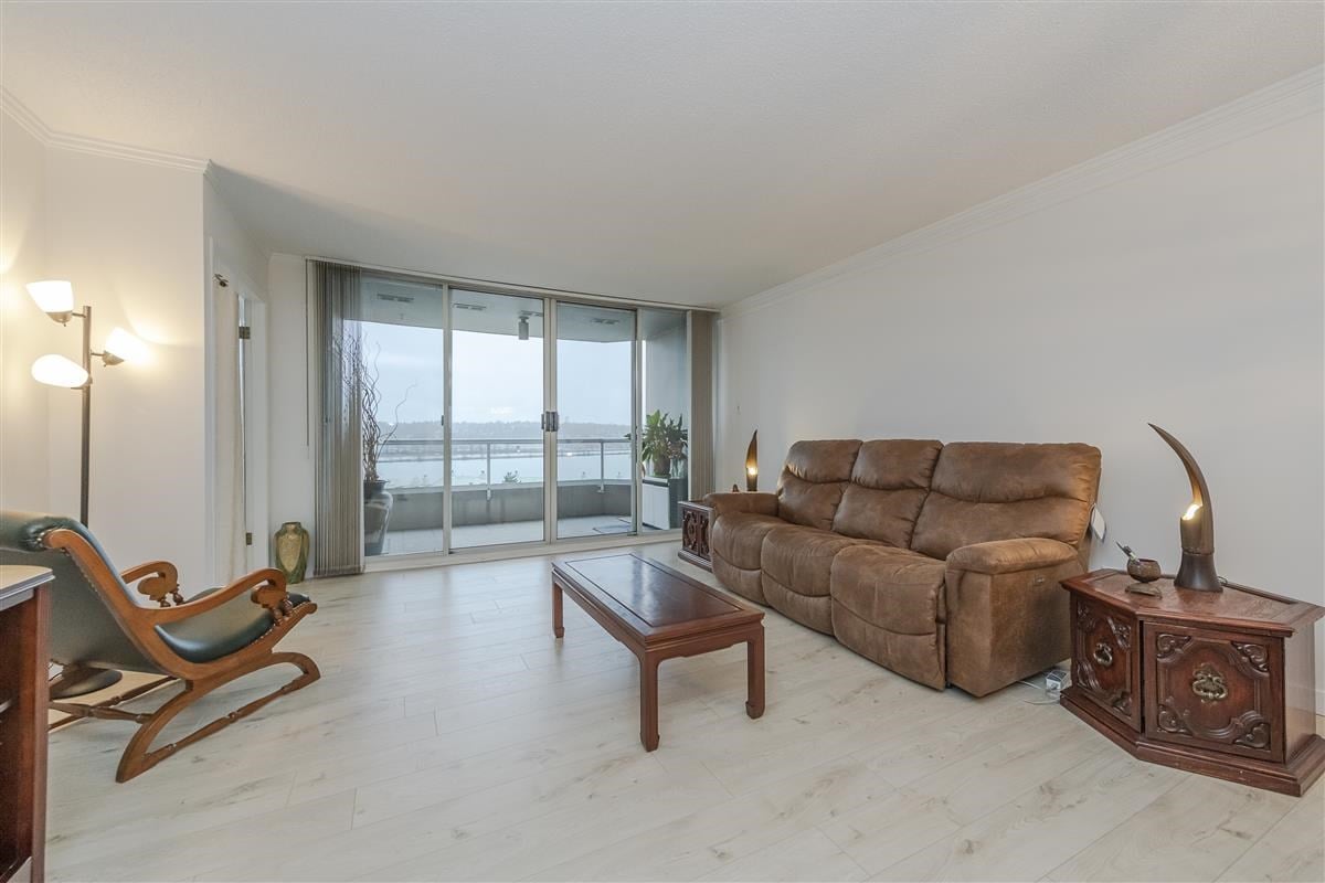 902-1065 Quayside Dr