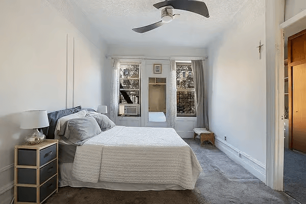 3692 Broadway #22