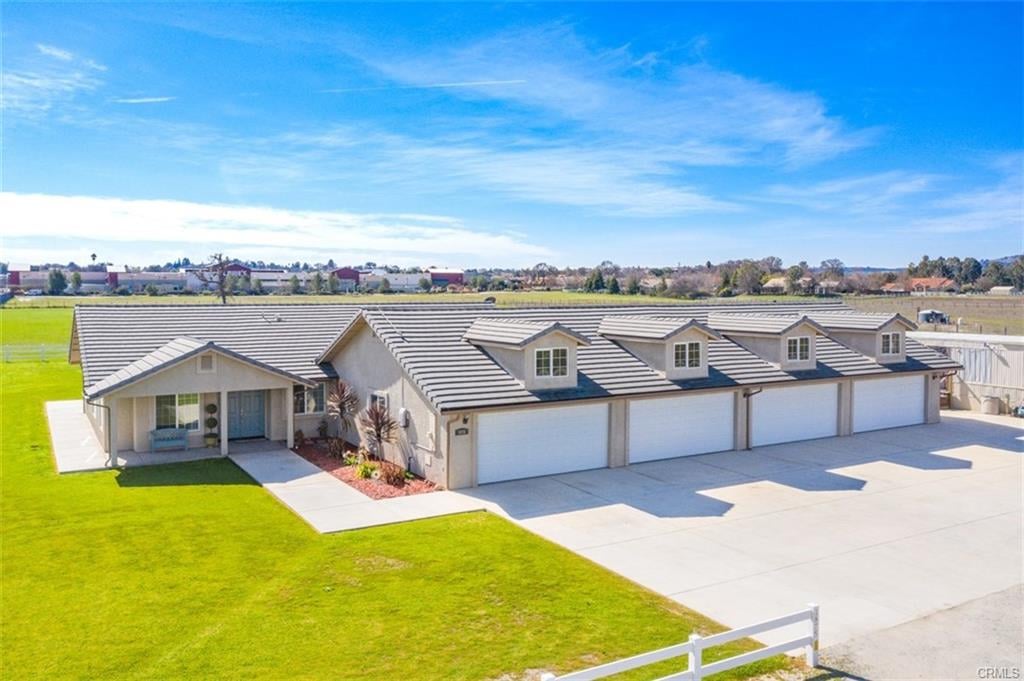1875 Wisteria Lane