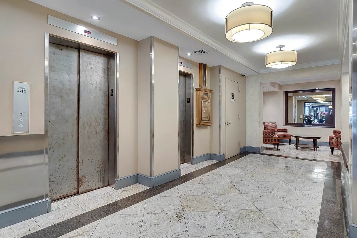 2166 Broadway #11F