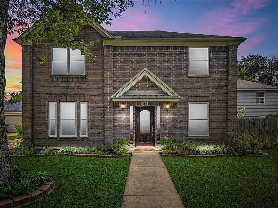 16431 Crossfield Dr
