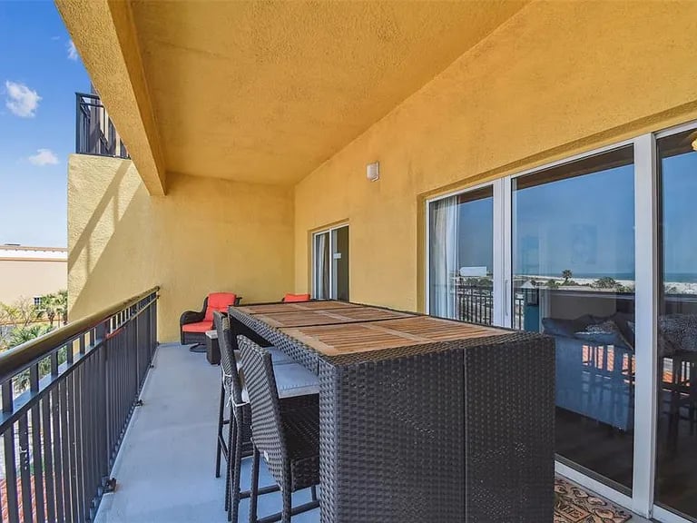 10315 Gulf Blvd #302